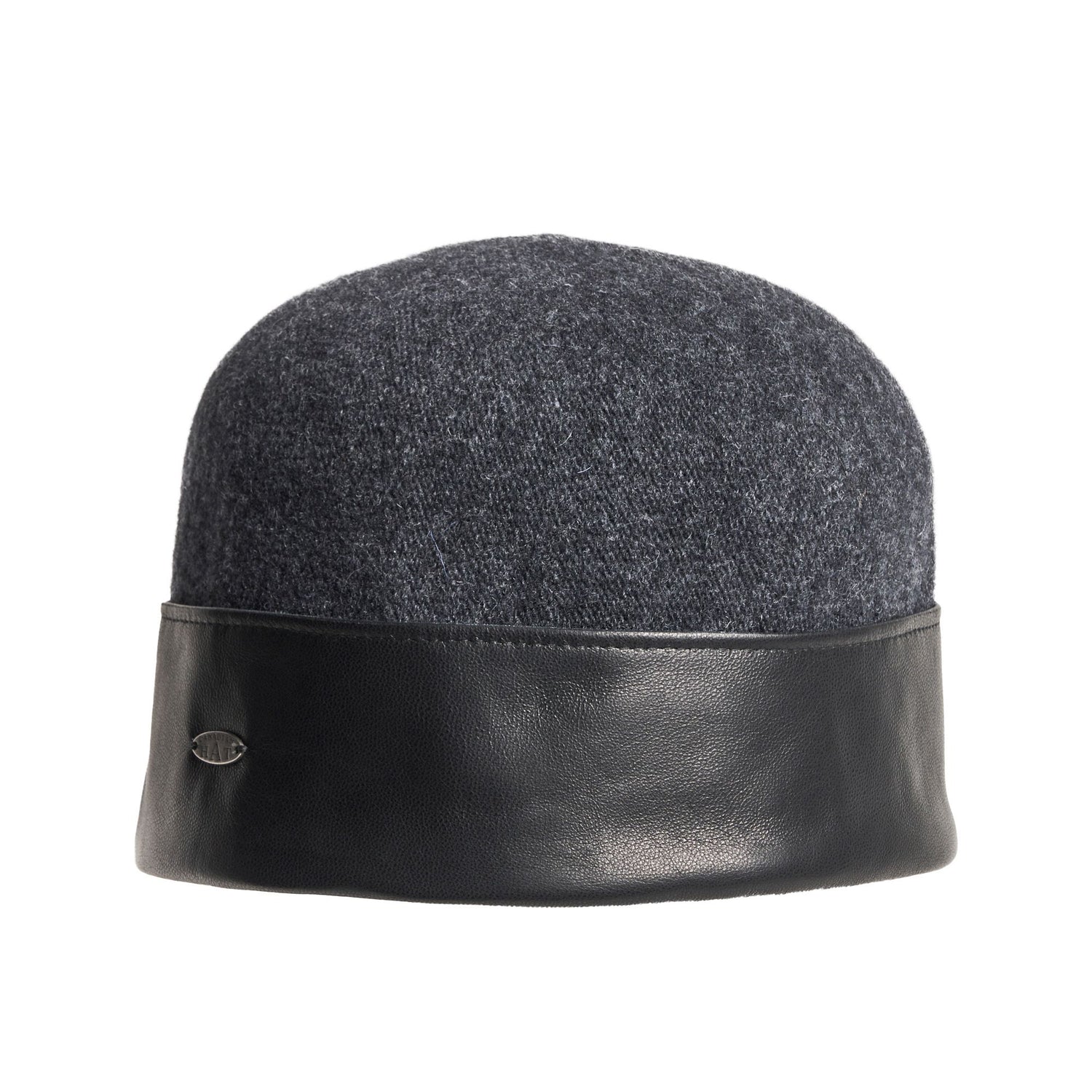 ORLANA - ORMOS BEANIE WITH LEATHER CUFF