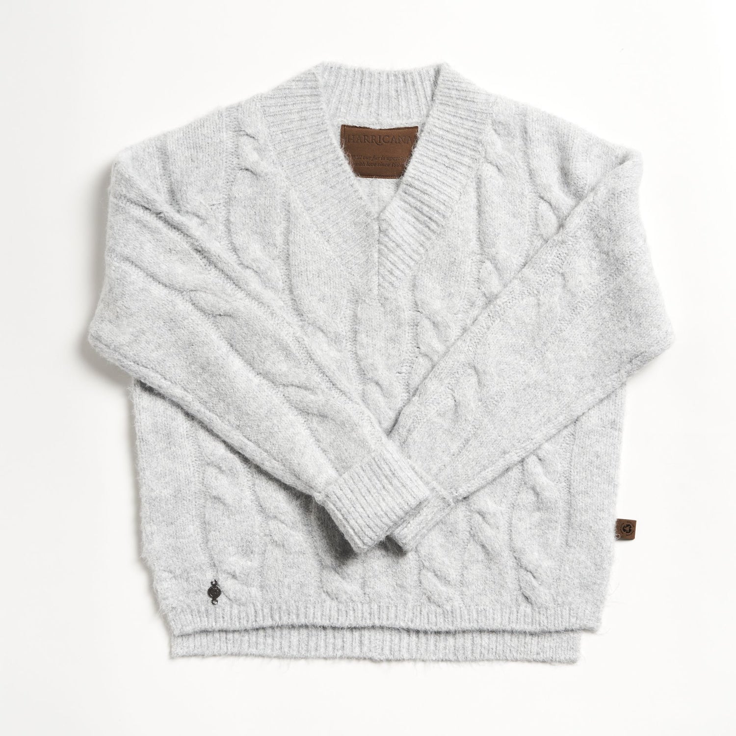 EDMONTON - V-NECK CABLE-KNIT SWEATER