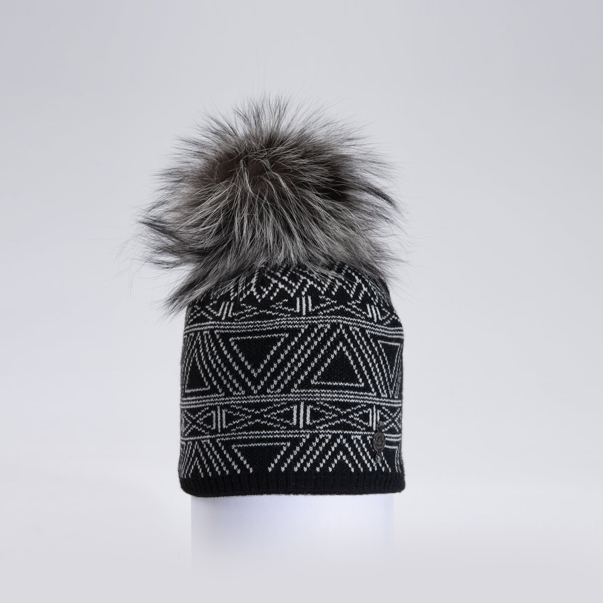 BRANT - BEANIE WITH MULTIPLE PATTERNS AND UPCYCLED FUR POM